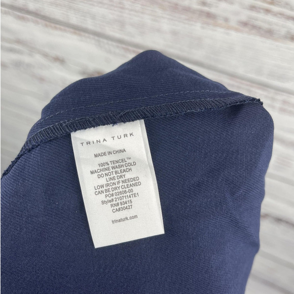 Trina Turk Out of Office Top Women's XS Long Sleeve Blouse Decompress NWT - Picture 6 of 8